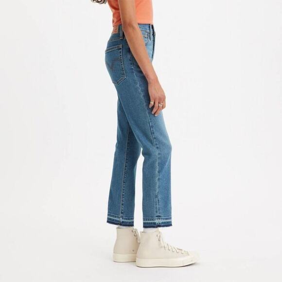 NWT Levi's Women's Jeans High-Rise Wedgie Straight Cropped Raw Edge Hem Size 26 - Picture 2 of 15